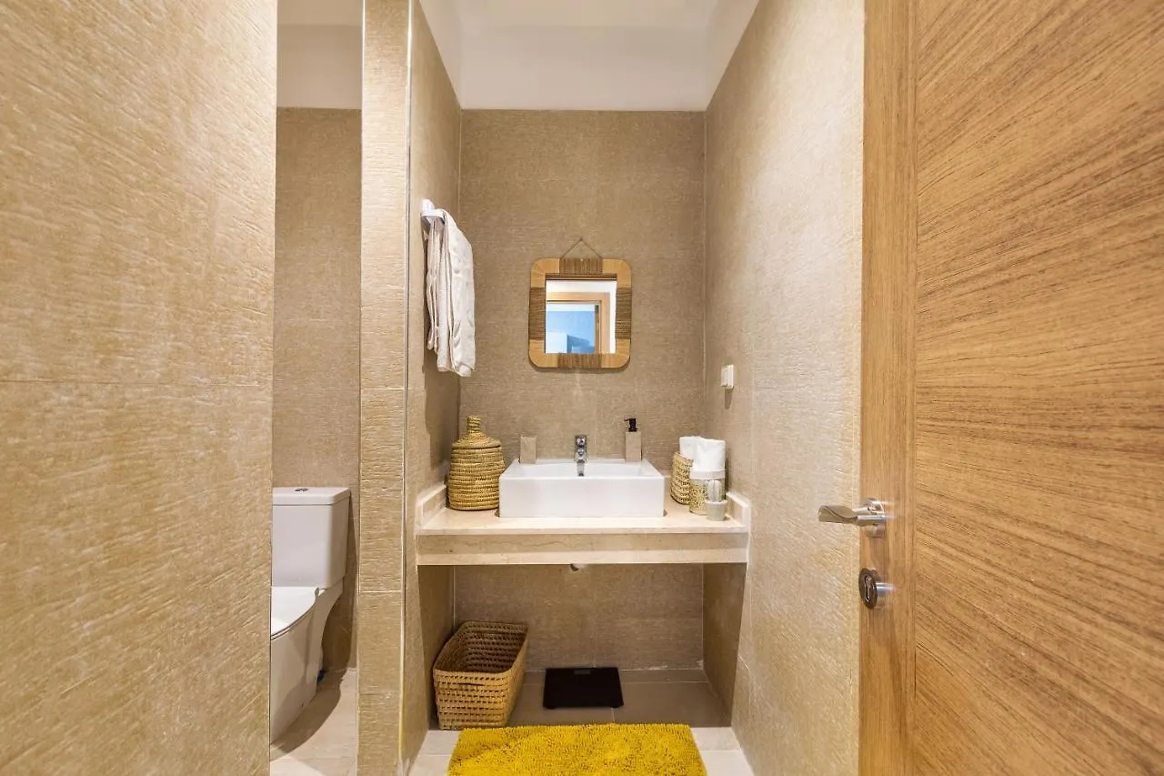 Superbe Appart En Residence Securisee Avec Piscine Marrakesh Apartment